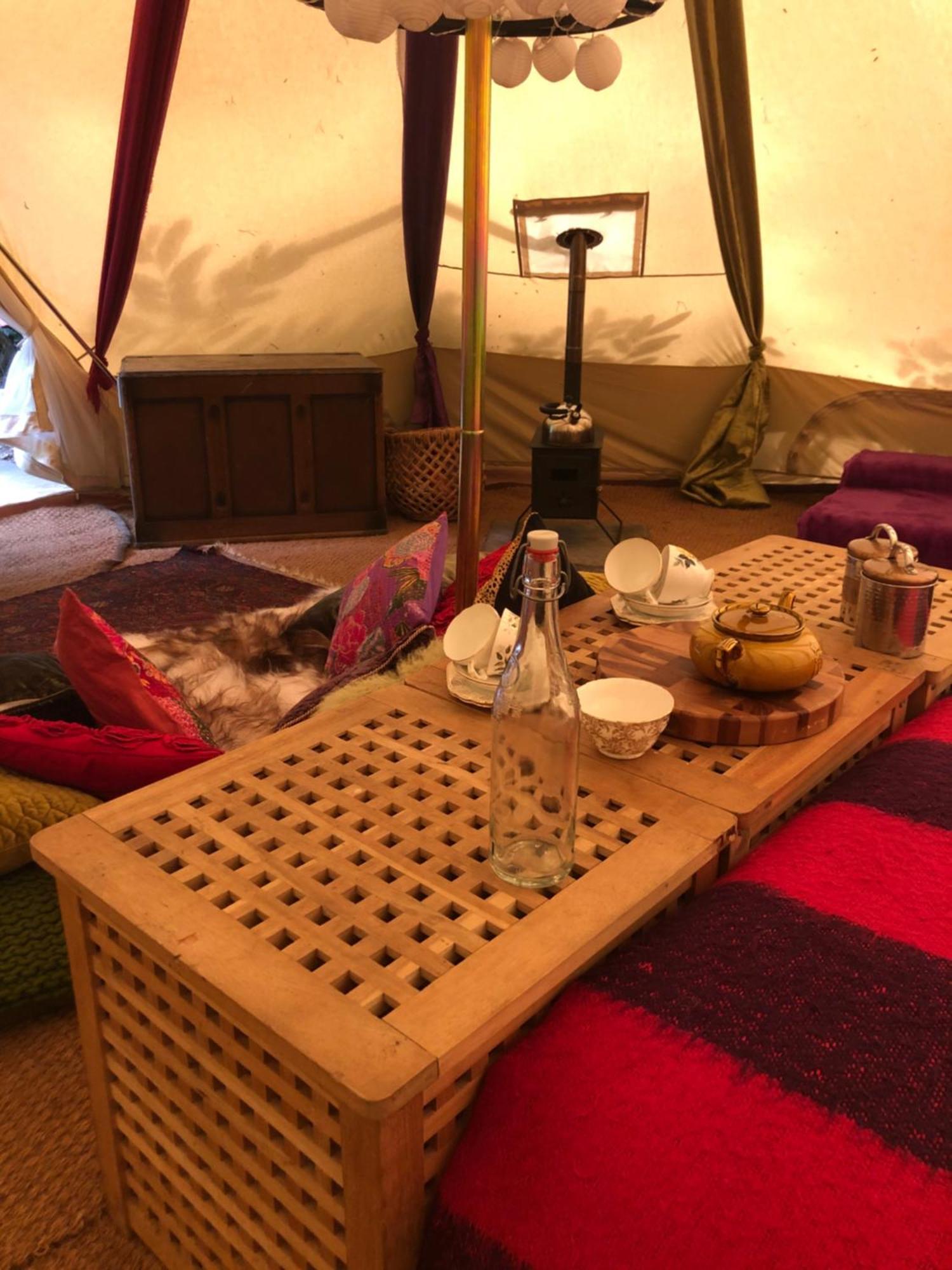 Hollington Park Glamping Otel Newbury  Dış mekan fotoğraf