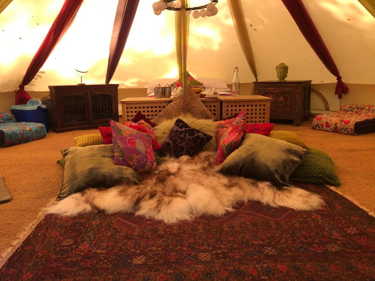 Hollington Park Glamping Otel Newbury  Dış mekan fotoğraf