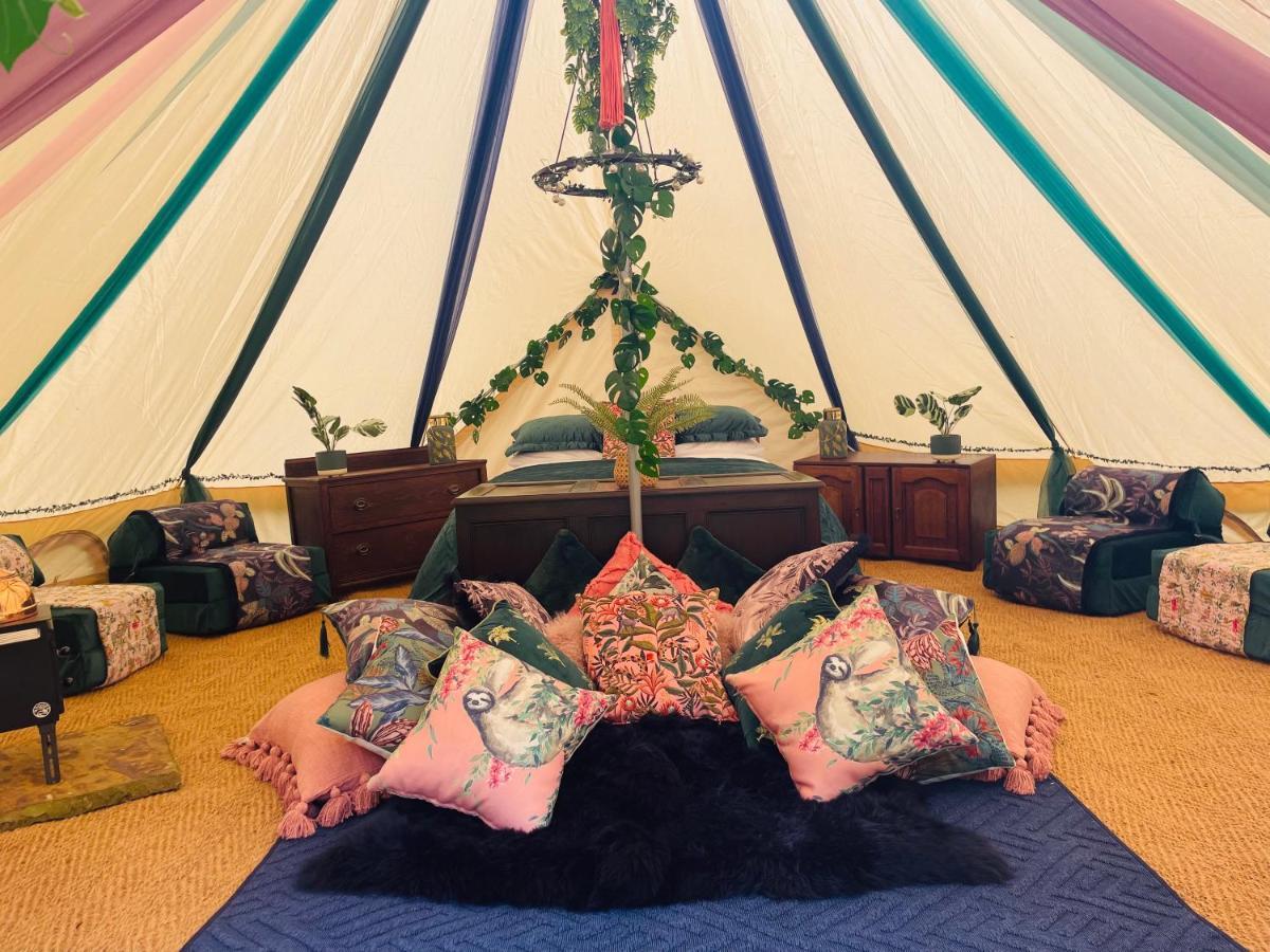 Hollington Park Glamping Otel Newbury  Dış mekan fotoğraf