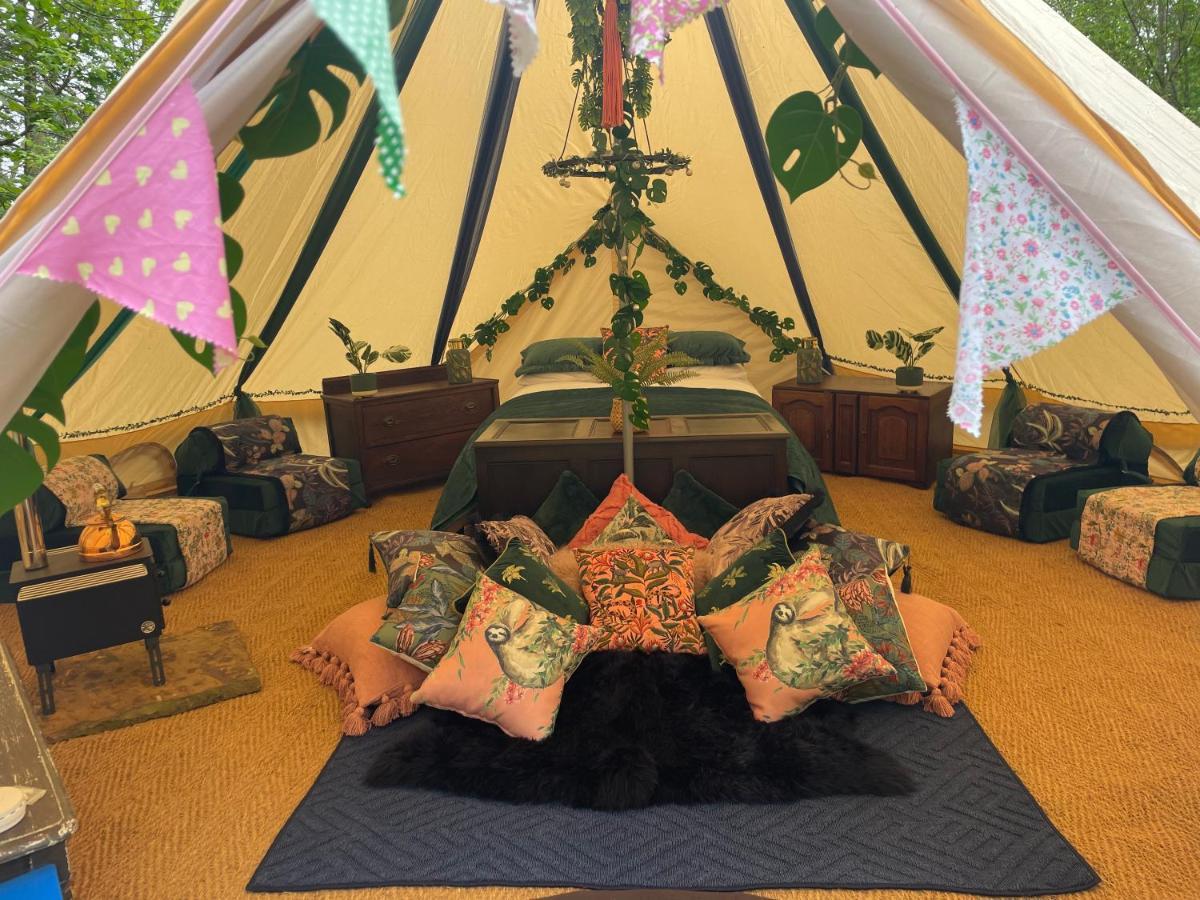 Hollington Park Glamping Otel Newbury  Dış mekan fotoğraf