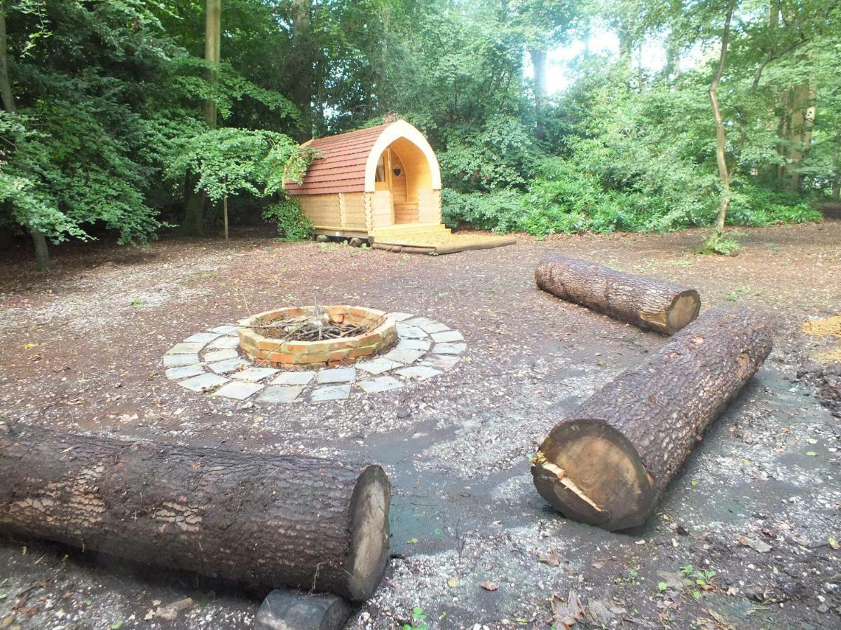 Hollington Park Glamping Otel Newbury  Dış mekan fotoğraf