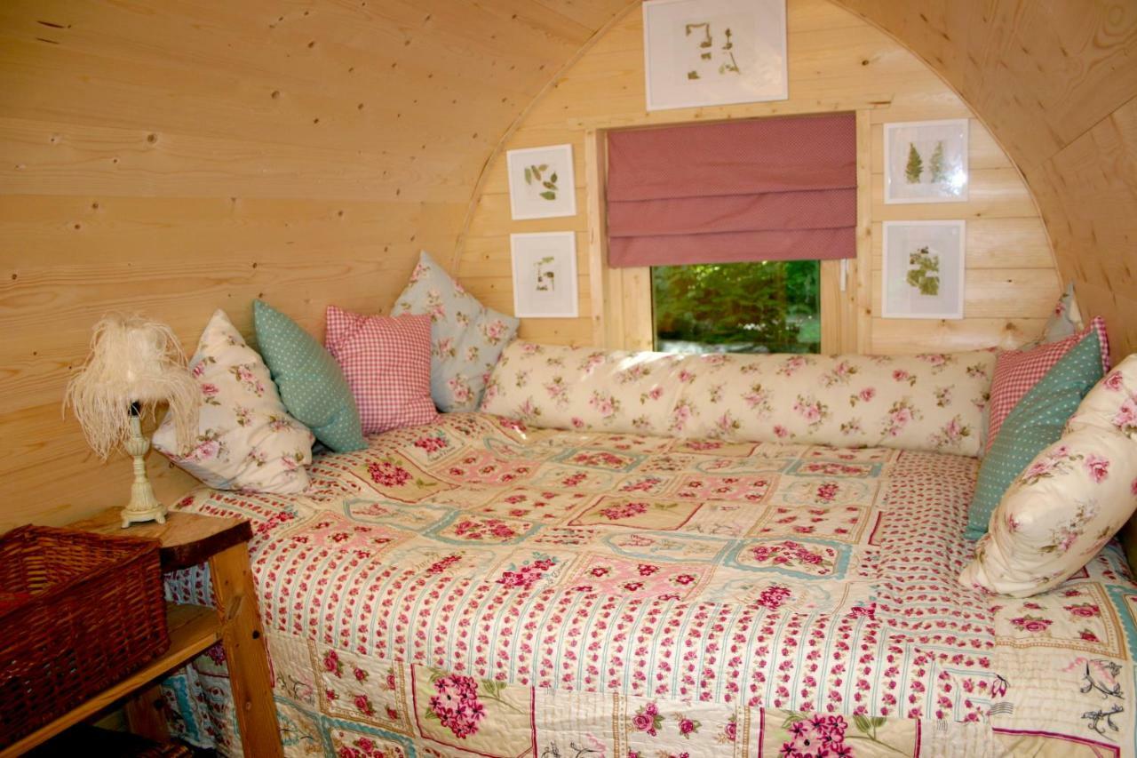 Hollington Park Glamping Otel Newbury  Dış mekan fotoğraf